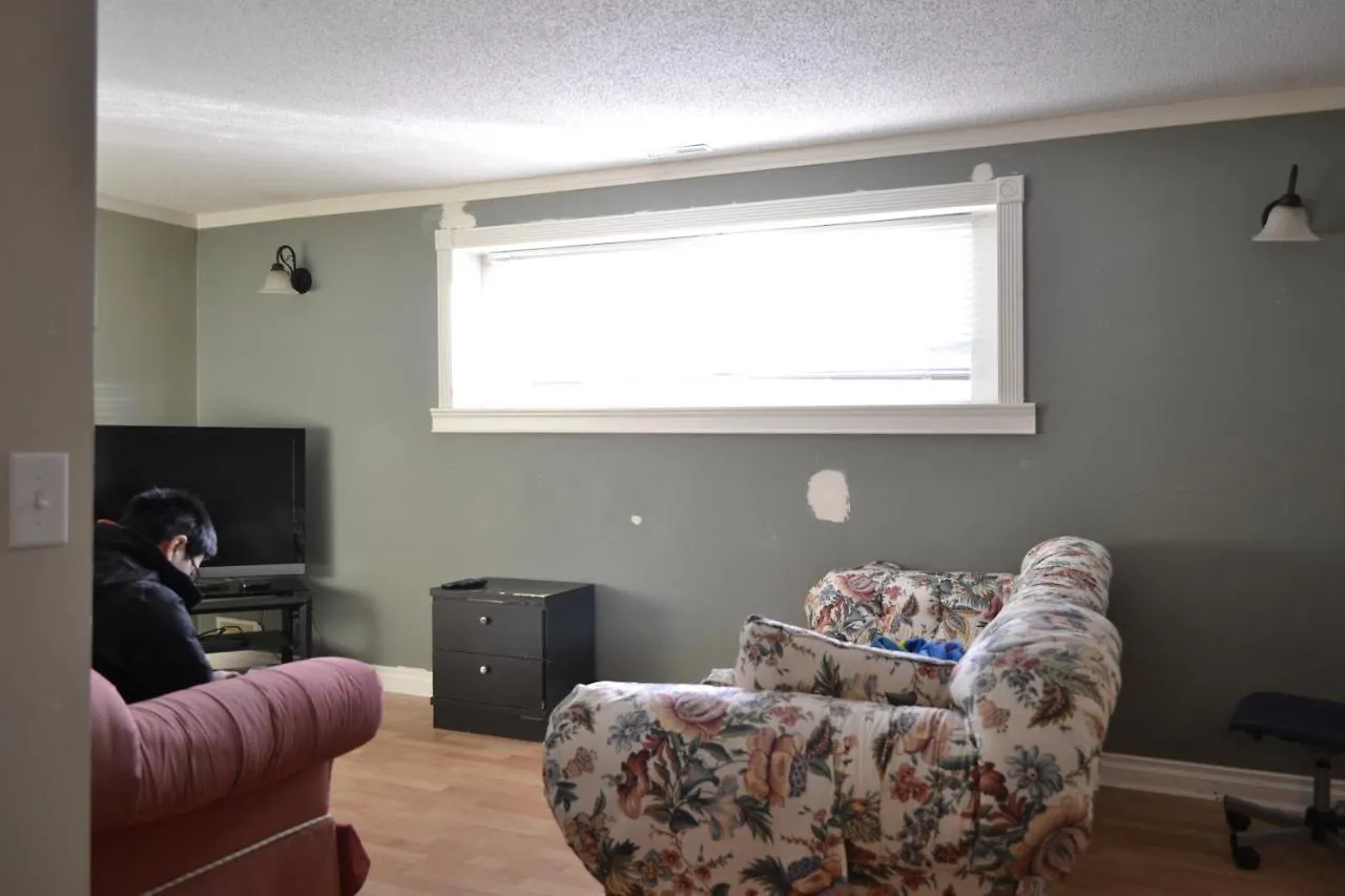 Private Bedroom On Basement Suite - Dover YYC 0*,  Kanada